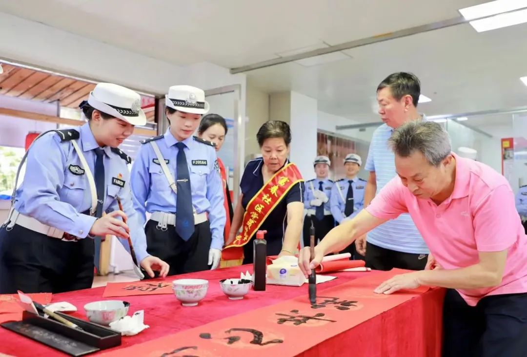 61d3e60f9581d26ff54d7e06a4adcb40.jpg 61d3e60f9581d26ff54d7e06a4adcb40.jpg